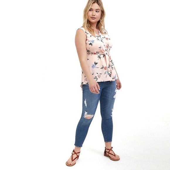 Torrid Peach Floral Georgette Peplum Tie Front Top - Picture 2 of 4